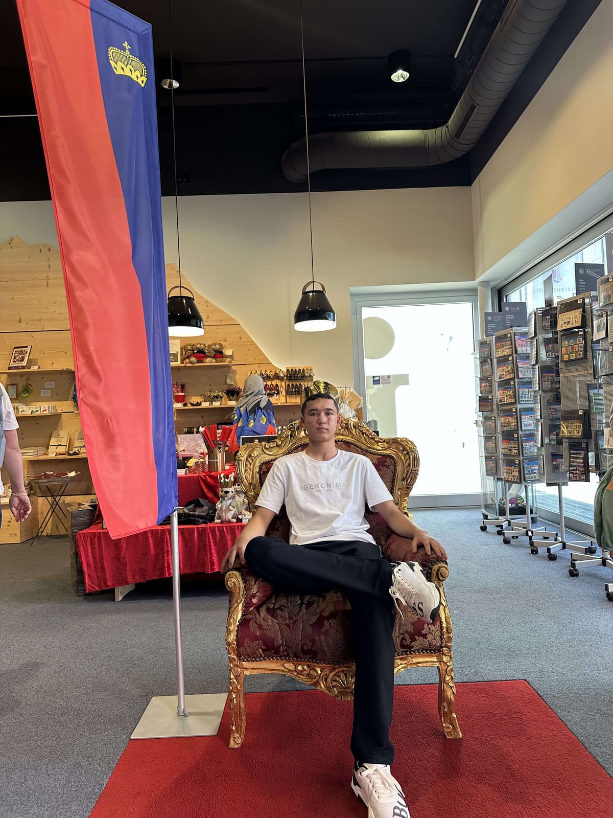 zurichDestinationsTitle image 2